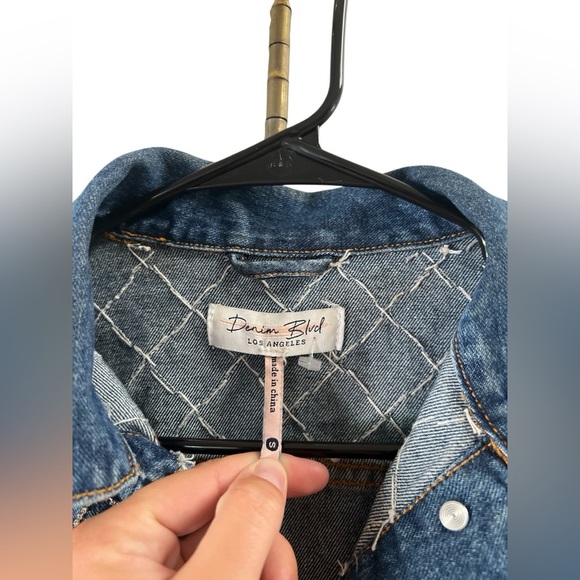 Denim blvd rhinestone crop jean jacket raw hem - Picture 3 of 5